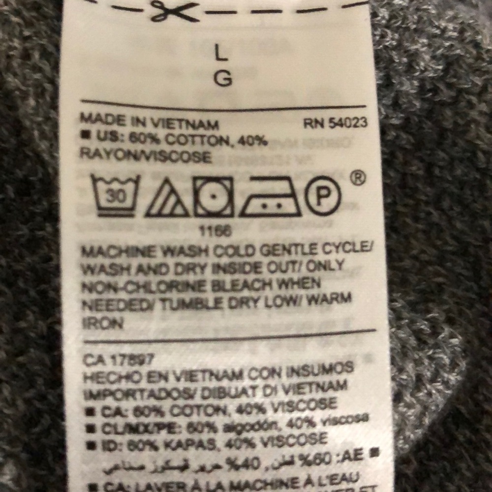 Gray Old Navy Sweater - Picture 4 of 4